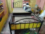 Rot Iron Box Bed