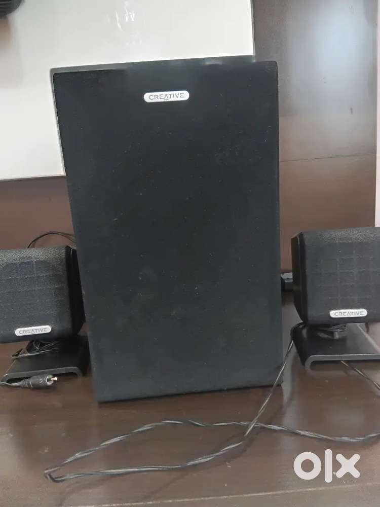 Creative speaker with 2 tutors