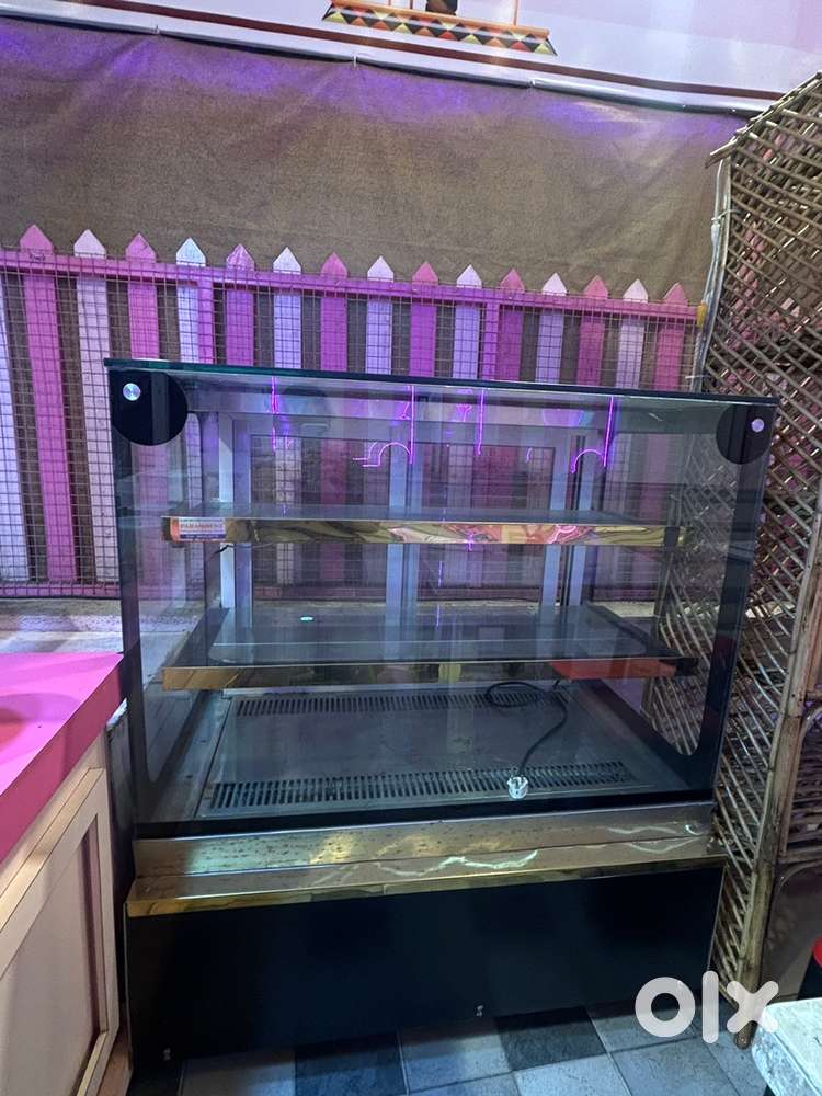 Cake Display Fridge with LED Lights – Ideal for Bakery & Café