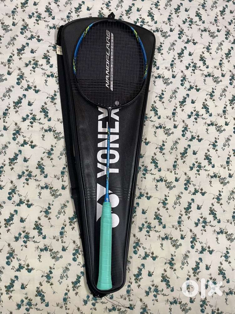 Yonex Nanoflare 700 Badminton Racquet raket