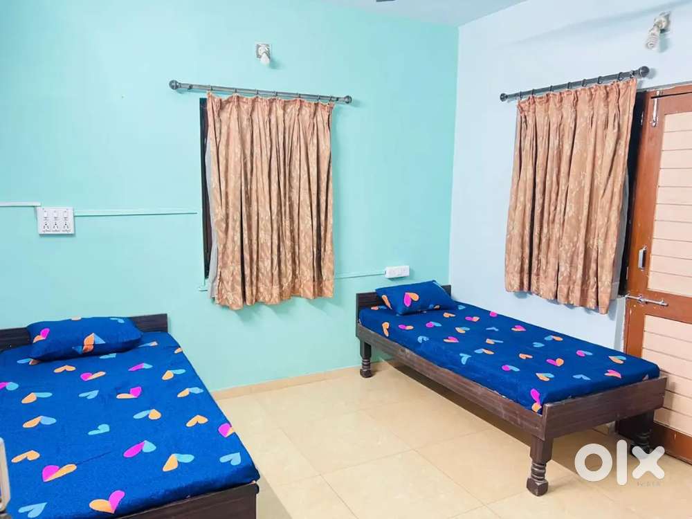 Rent 3500 to 5000 Boys & Girls PG @Sayajigunj, Fatehgunj, Subhanpura,