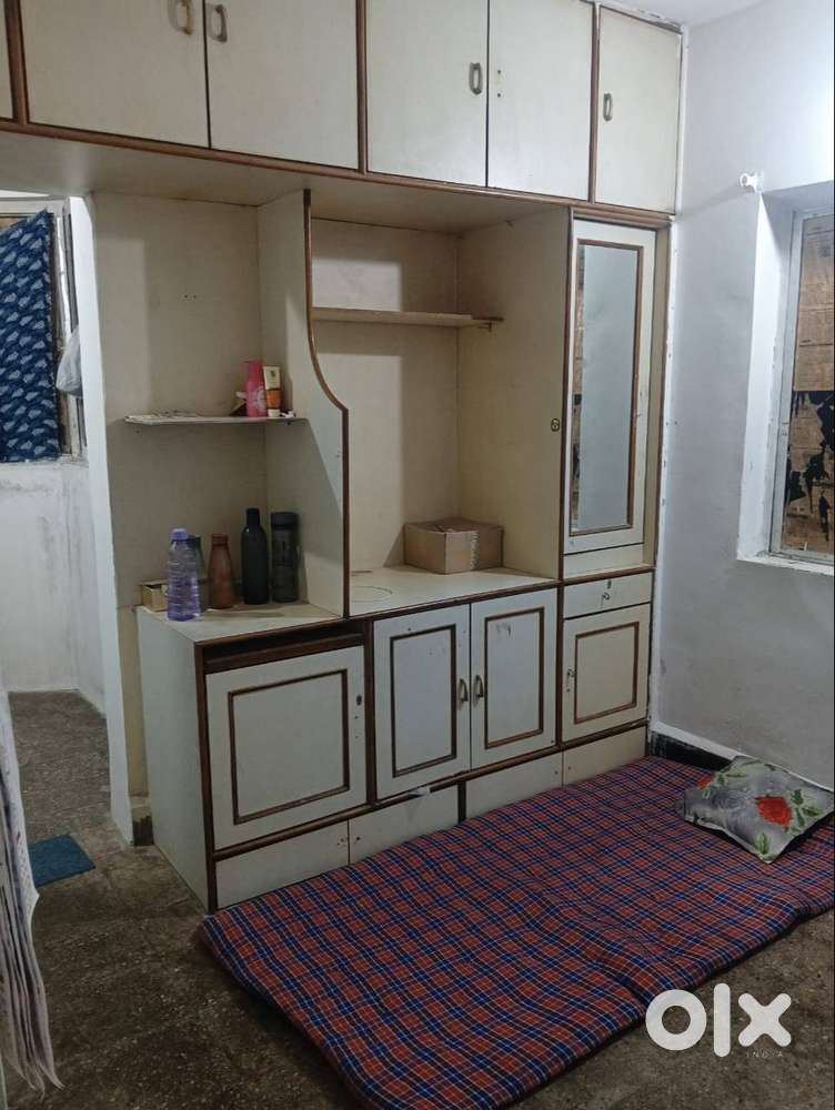 Looking for One female flatemate 1 Rk in Gulabnager Dhankawadi