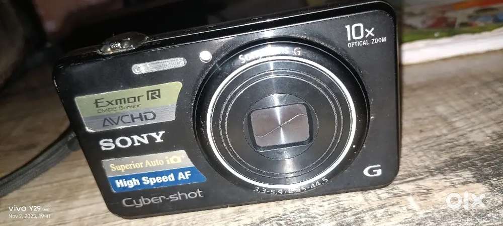 Sony cybershot DCS WX220 camera