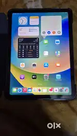 2 year old Apple IPAd 5th gene wifi and LTE model