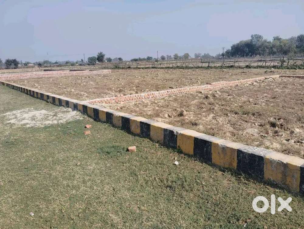 GATED COLONY ME PLOT LE KABZA PAHLE DIN KARE MAKAN BNAYE TURANT AP