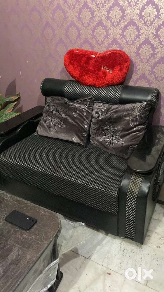 7 seater sofa with table