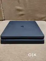 PS4 Slim with two controller (9.00)