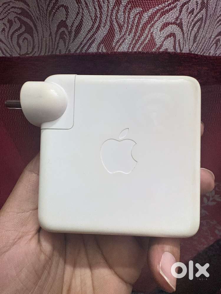 Apple 96W charger with Belkin 240W boost charge cable