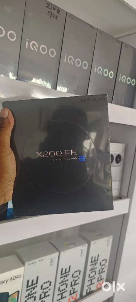 VIVO X200FE 12/256GB BLUE, LUXE GREY AMBER YELLOW COLOUR AVAILABLE