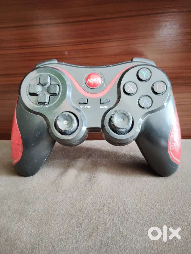 Wireless gaming controller for mobile Bluetooth