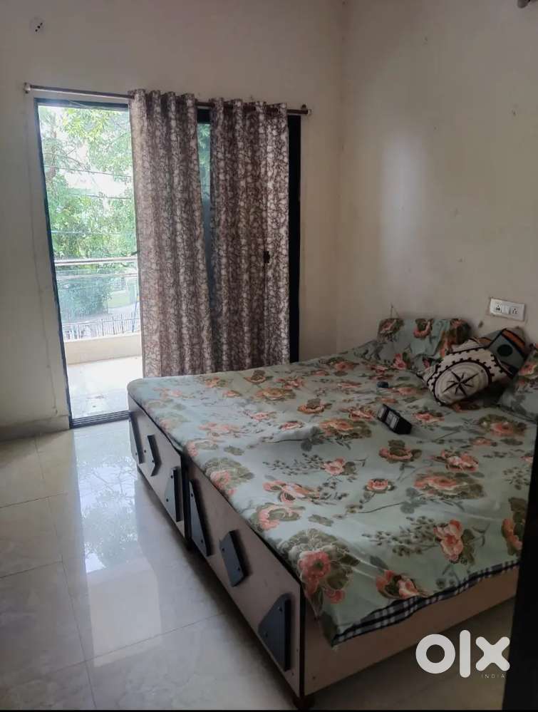 2 bhk flat available on rent only for girls