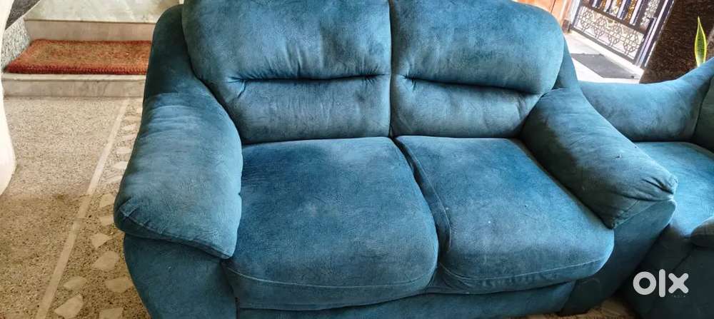 Durian company sofa in excellent condition