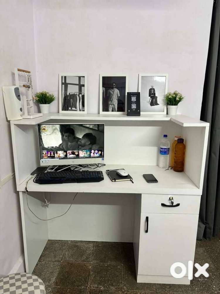 Office furniture for shop and office computer desk