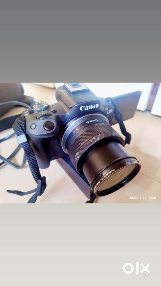 Canon EOS R50