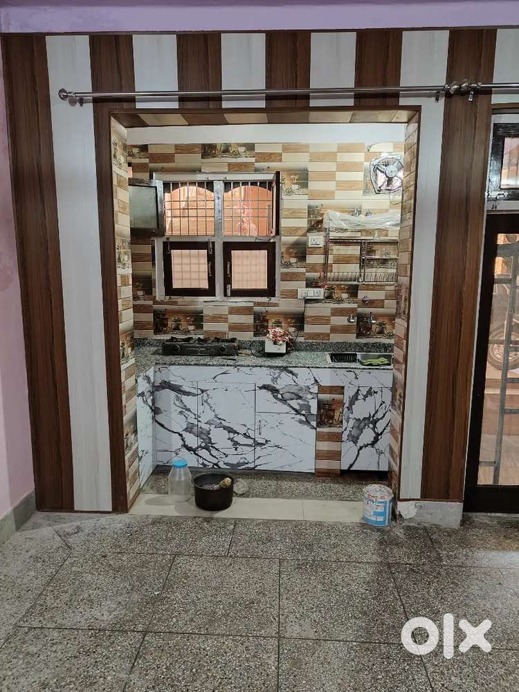 Room for rent in adarsh colony