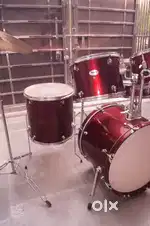 Mapex Tornado Wine Red 5 Piece Drum Set + Imported Mapex Cymbals