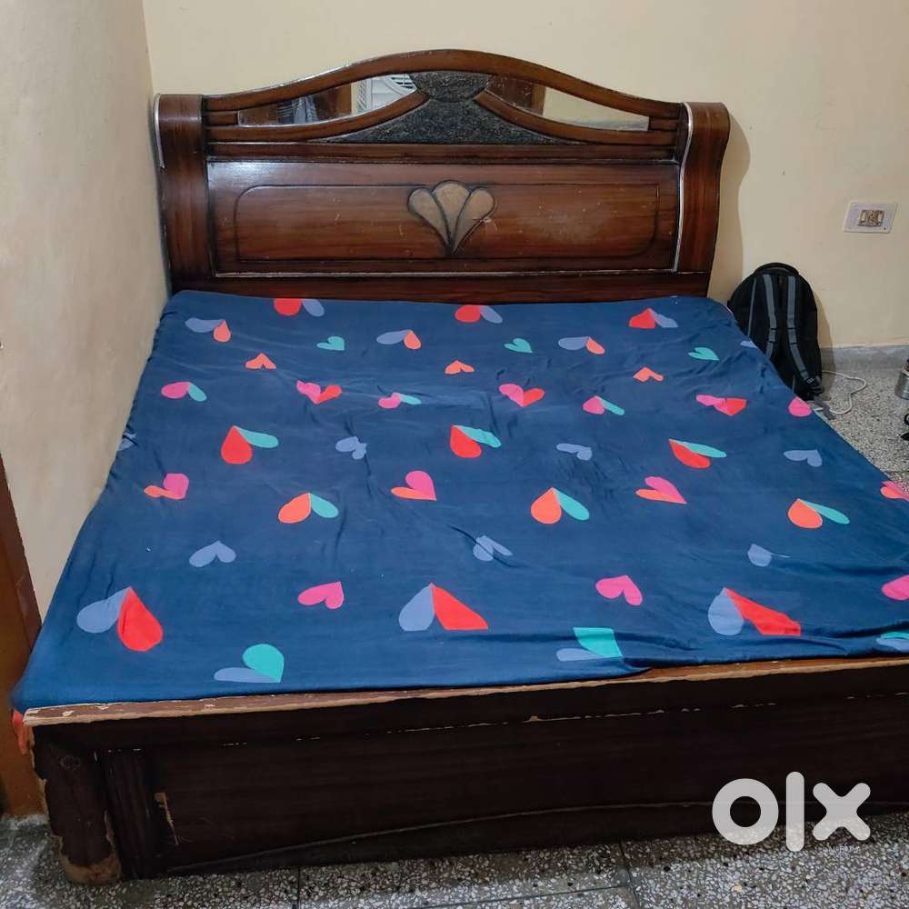 Queen size Bed, Mattress, Single cot with 3 bed