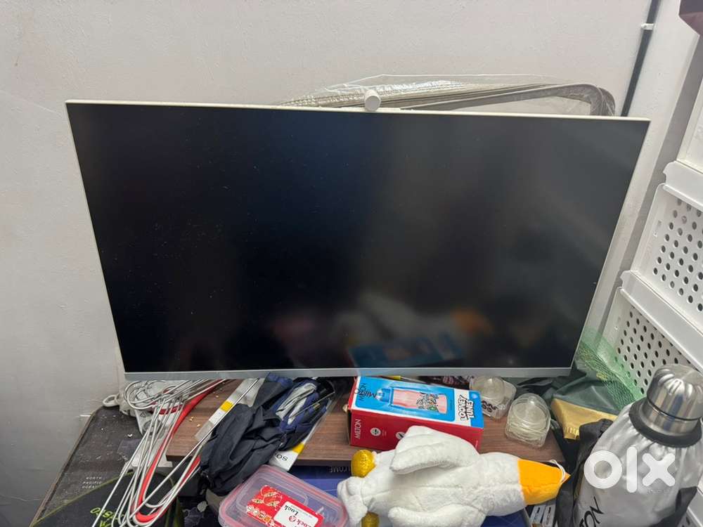 Samsung 80cm (32) M8 4K UHD Smart Monitor with Smart TV Experience