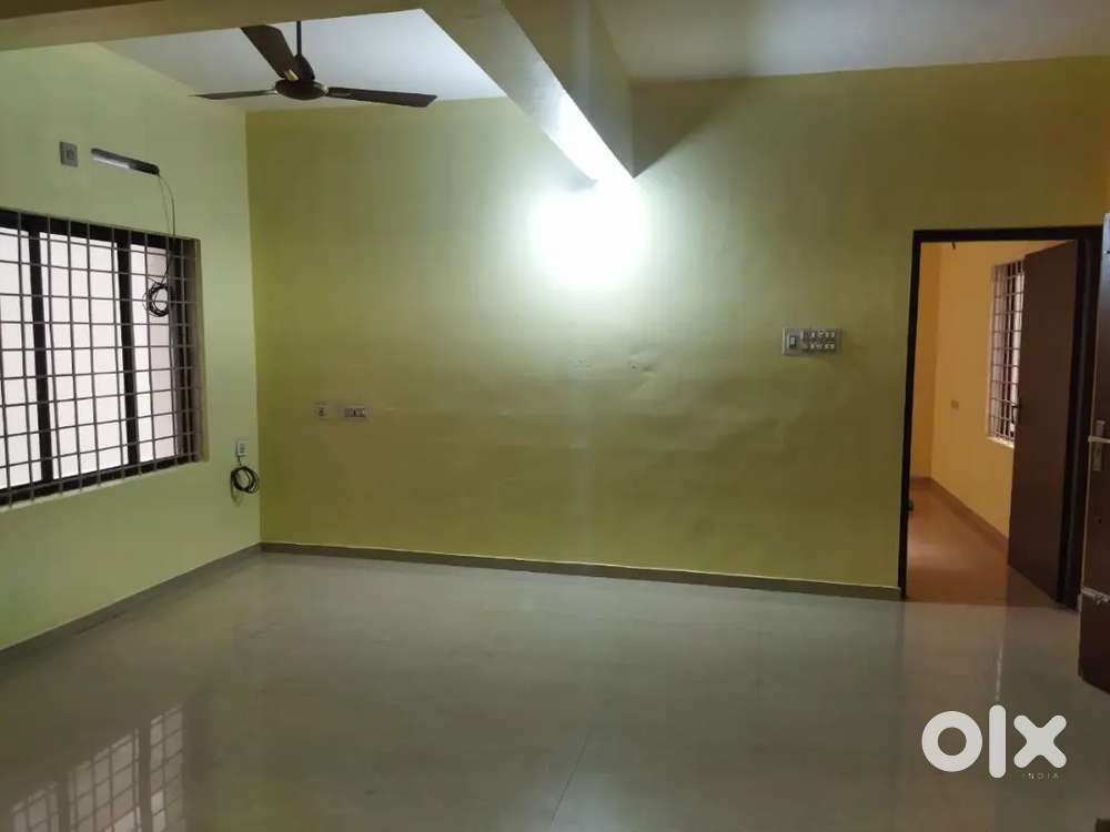 Spacious 2BHK Flat for Rent in Prime Nemom Location – Family Friendly
