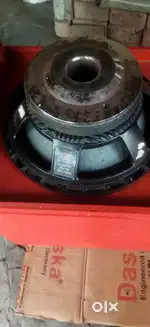 800+800 Watt 2 peace 15 inch (TOP) Bass Speaker Argent बेचना है