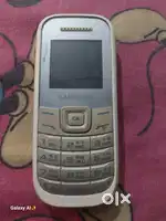 Samsung mini button mobile phone