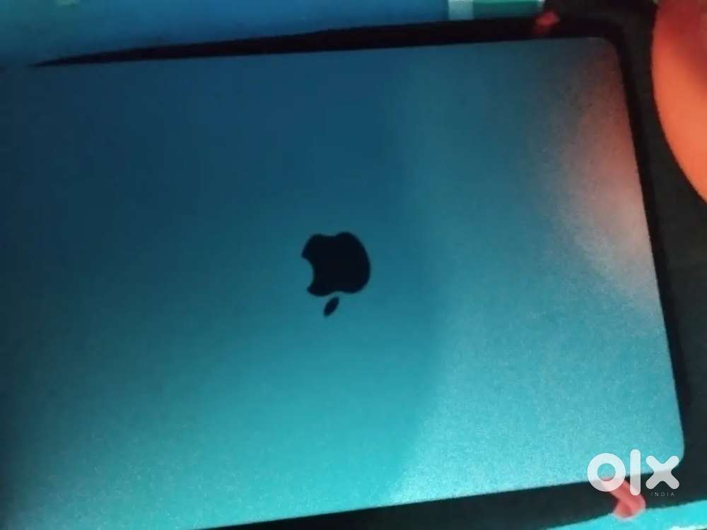 Macbook Pro 2020. 8 Gb 256 Gb. Space gray Color. Urgent money.