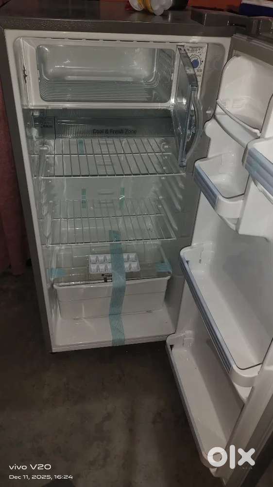 Fridge LG 180 litre good condition brand new