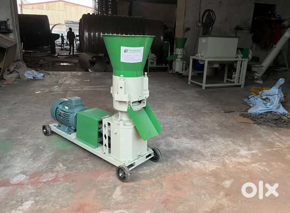 Pallet making machine