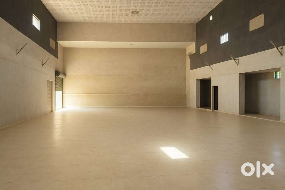 Showroom/ Warehouse space Available for Rent