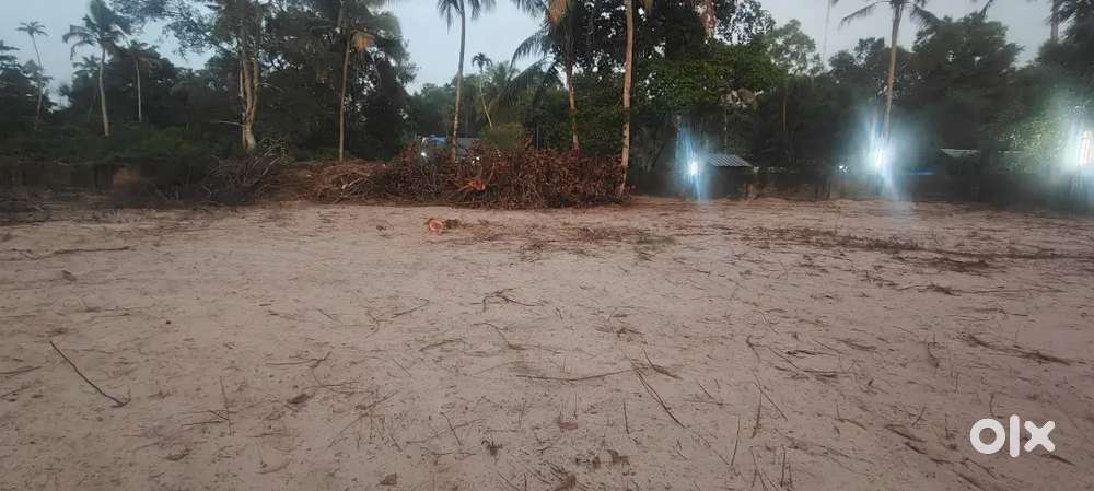 Budget House plots for sale.Lorry Access Road