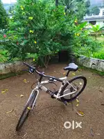 Bike ark yolo good condition hybrid cycle
