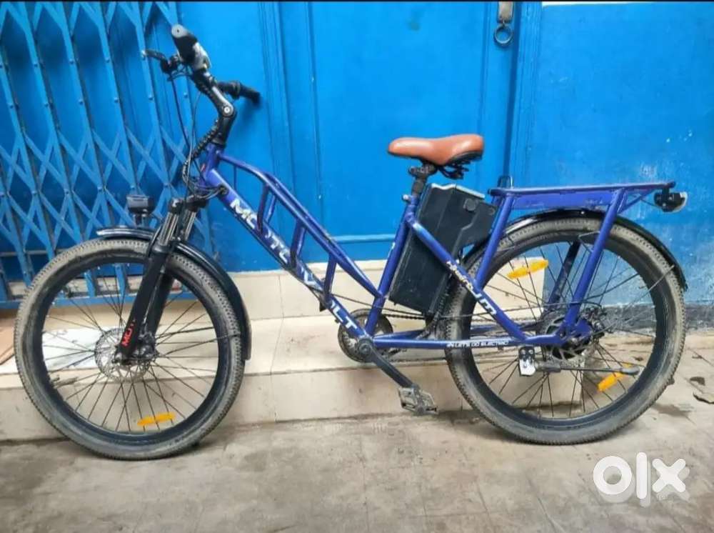 Moto volt EV cycle 11 month old 16mh battery renge 90km