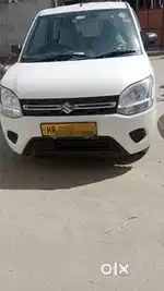 Taxi  chalane ke liye ya kharidne ke liye sampark kare