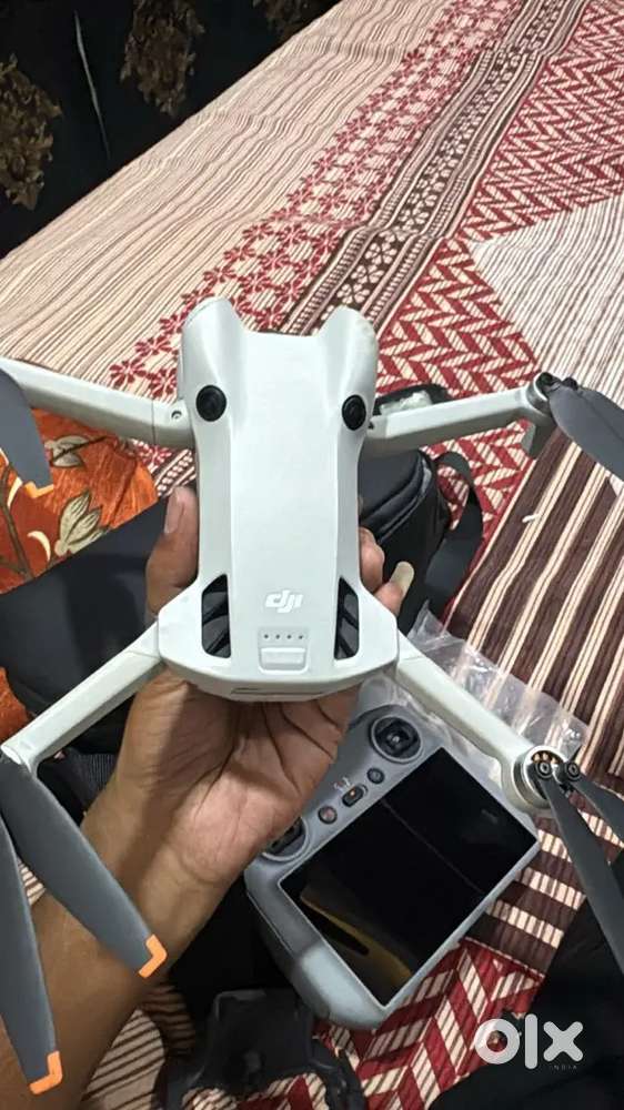 DJI Mini 4 Pro Drone 4K Camera ke sath – Bilkul New Condition”