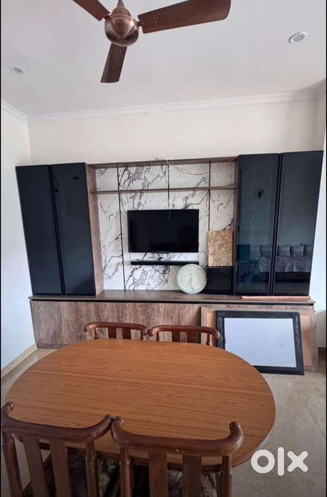 2bhk luxury floor (H block aerocity)