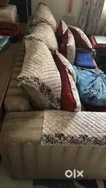 3 seater sofa in execellent condition