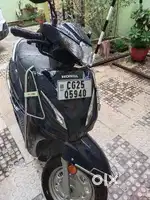 A royal blue activa,with excellent condition