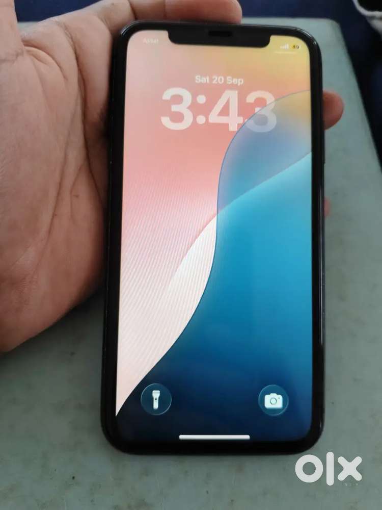 iPhone 11 superb condition