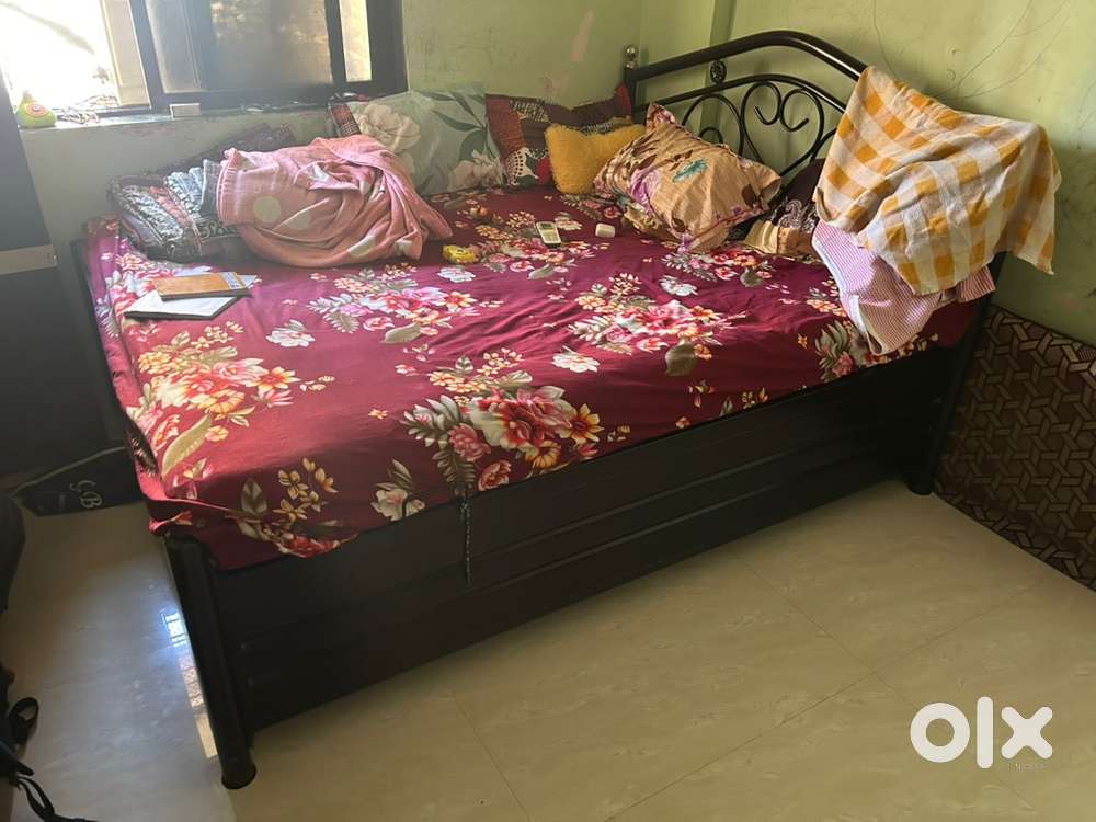 Its bed with mattress and good condition