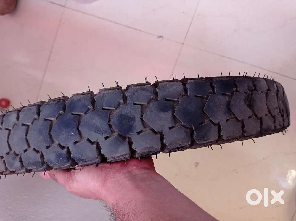 Bajaj discover 3 17 tyre