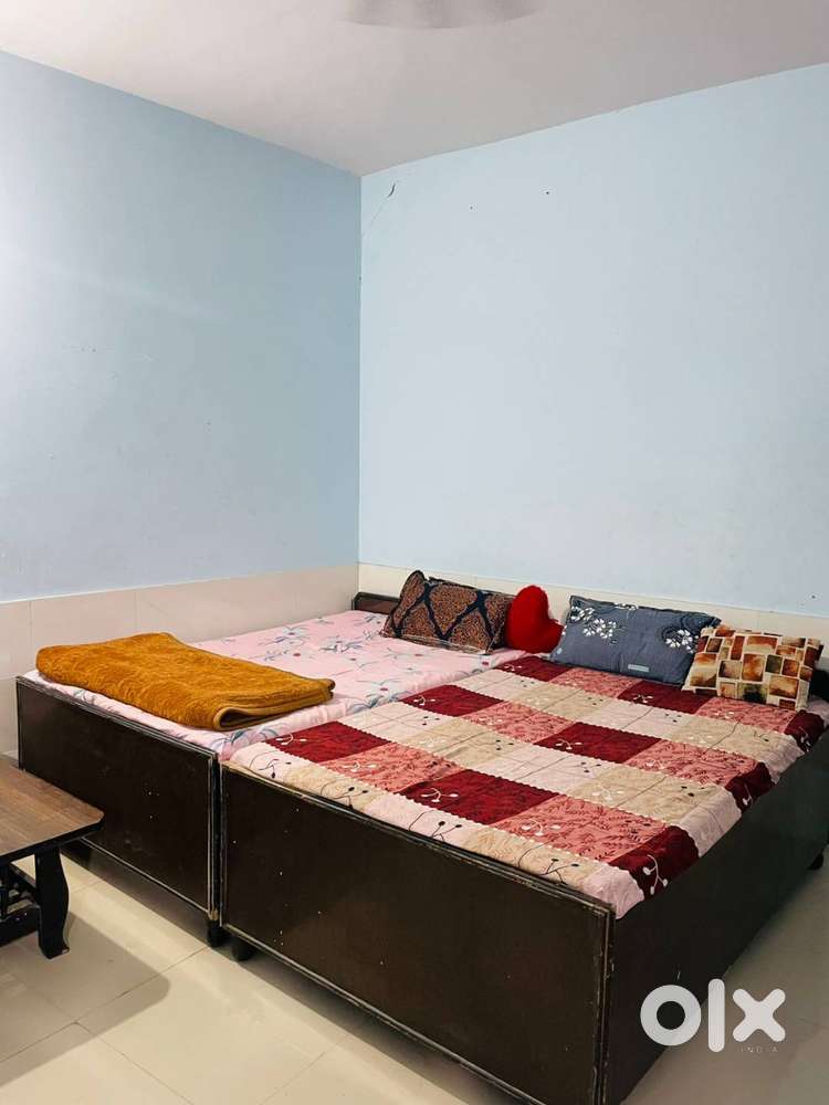 Room Sharing - Male or Female