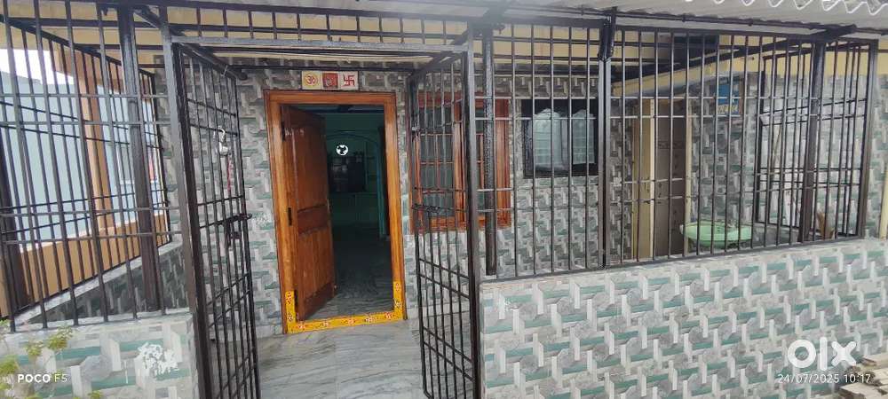 2 bhk Pent house for small family