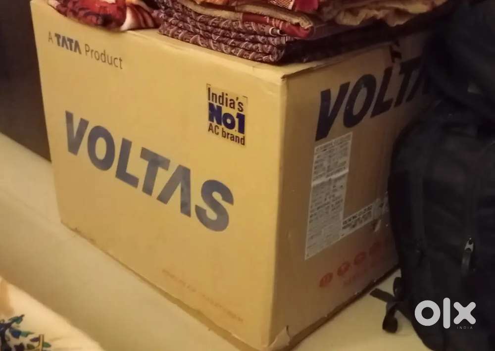 1 ton voltas window AC with stableizer