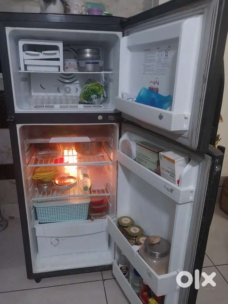 Working condition refrigerator in 7500rs