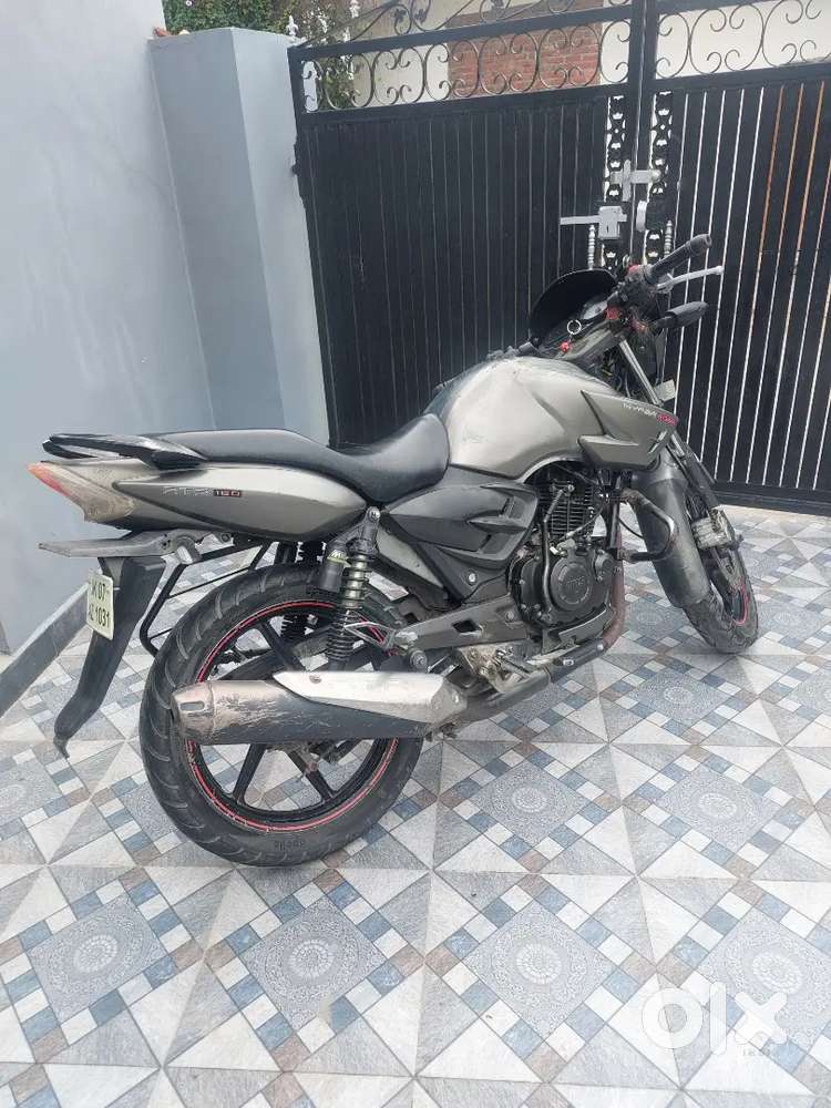 Apache RTR 160, Engine Never Opened, Single Handed