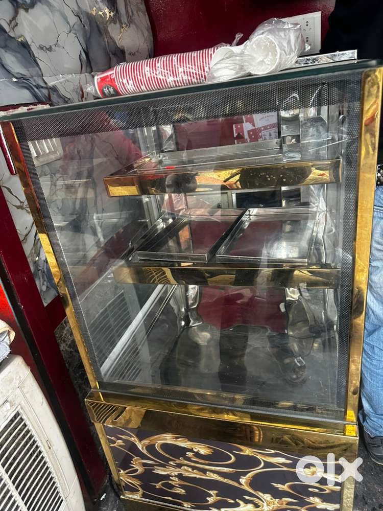 Cake display 2Ft fridge