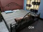 King size bed