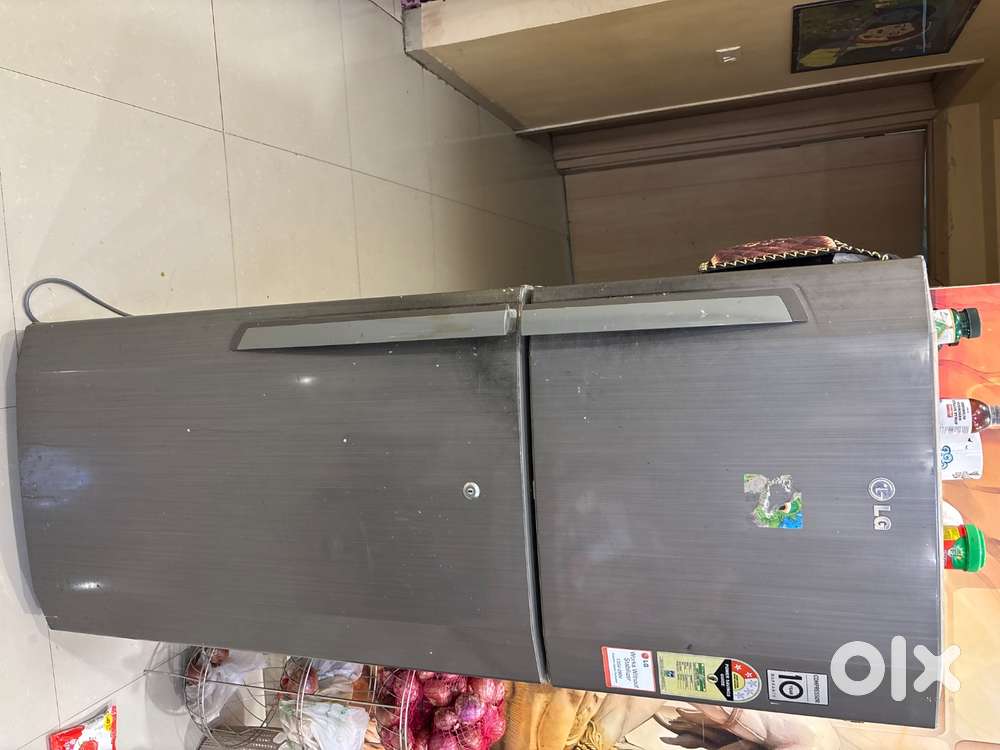 LG 240L fridge available for sale