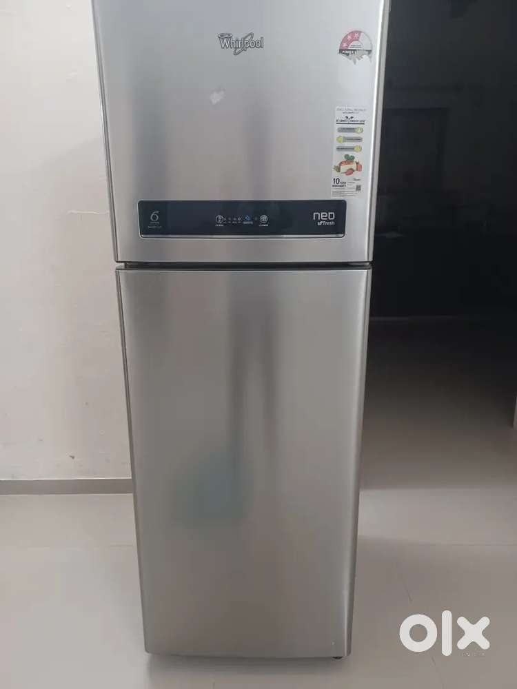 Whirlpool Double Decor refrigerator