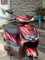 Roma electric scooter in full charge 70 km range